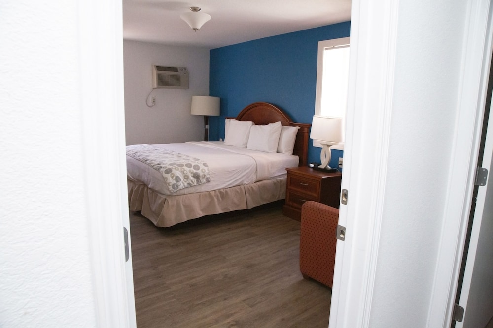 2 Beds With Balcony - Photo 16