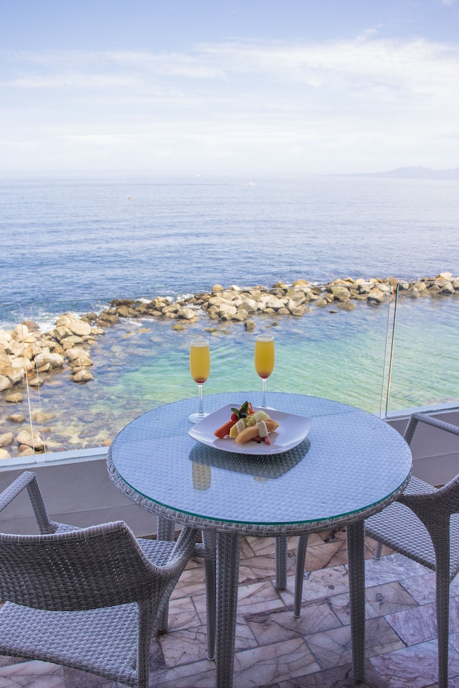 Remodeled Oceanfront 1 Bedroom Suite With Large Terrace Oceanfront