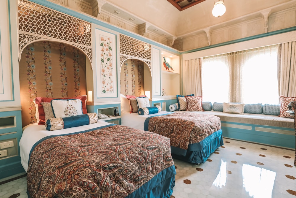 Luxury Room, 2 Twin Beds, Lake View photo 3