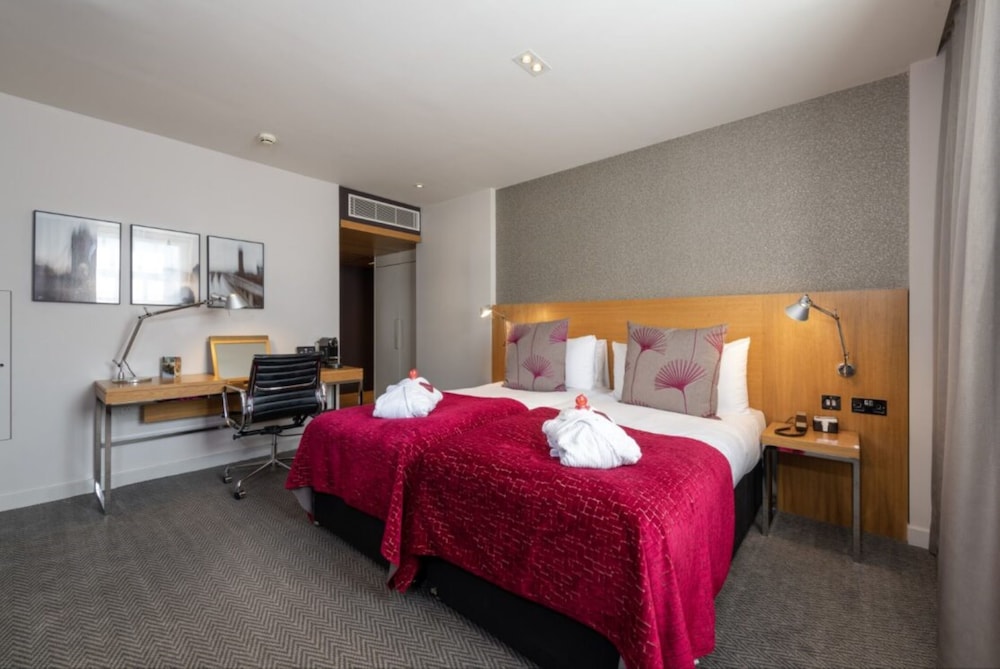 City Twin Room