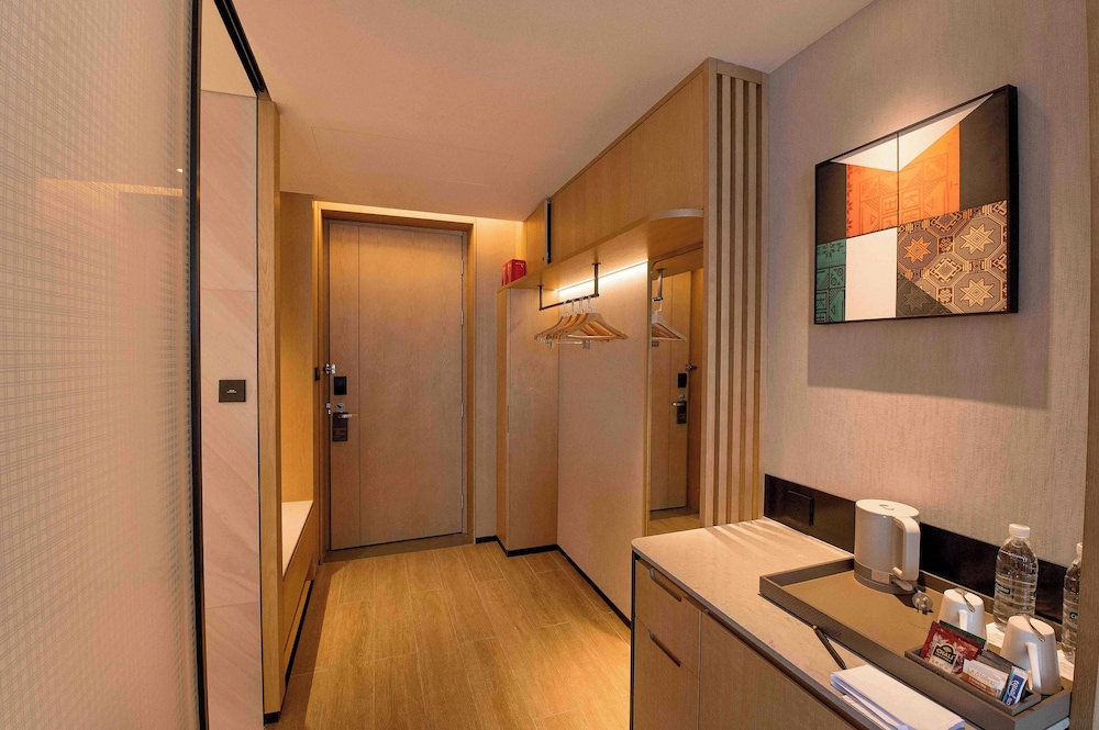 Room, 2 Twin Beds, City View photo 2