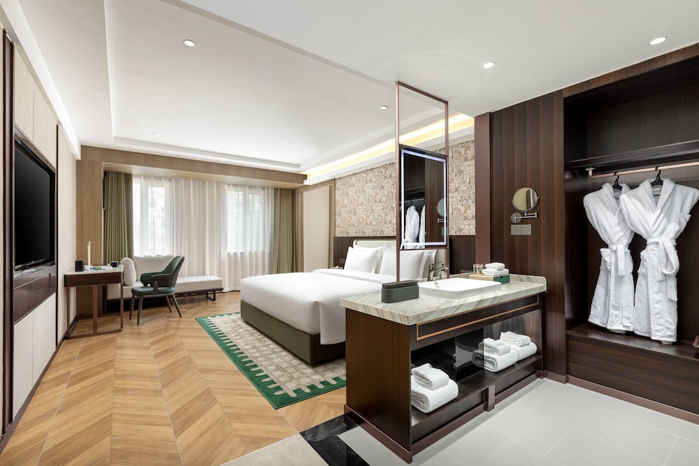 Standard Room, 1 King Bed photo 1