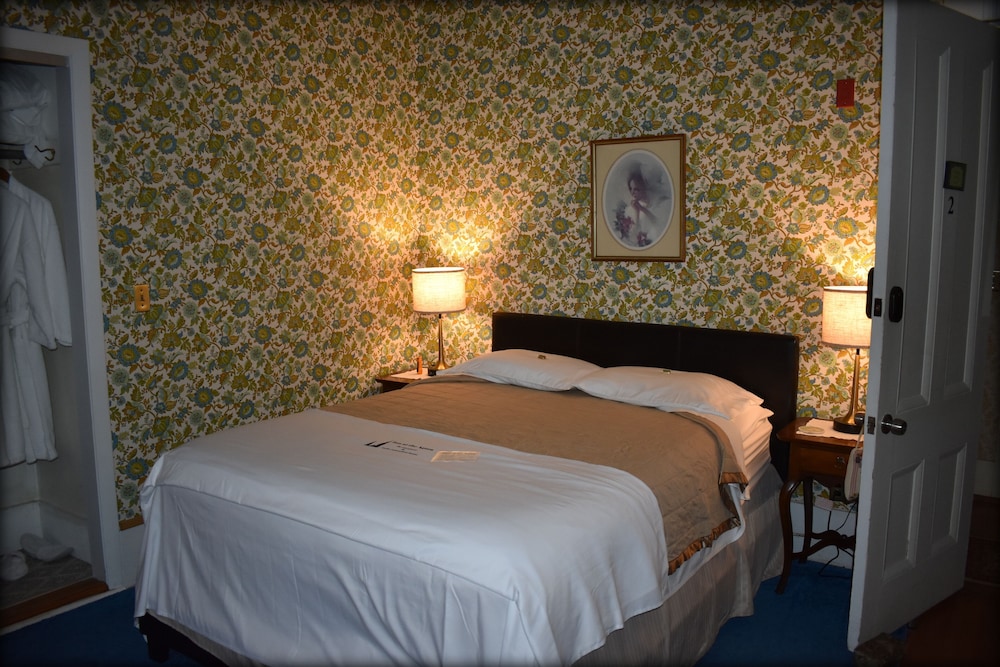Suite (Healy.)