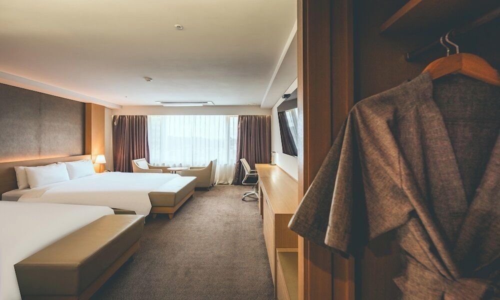 Deluxe Twin Room photo 3