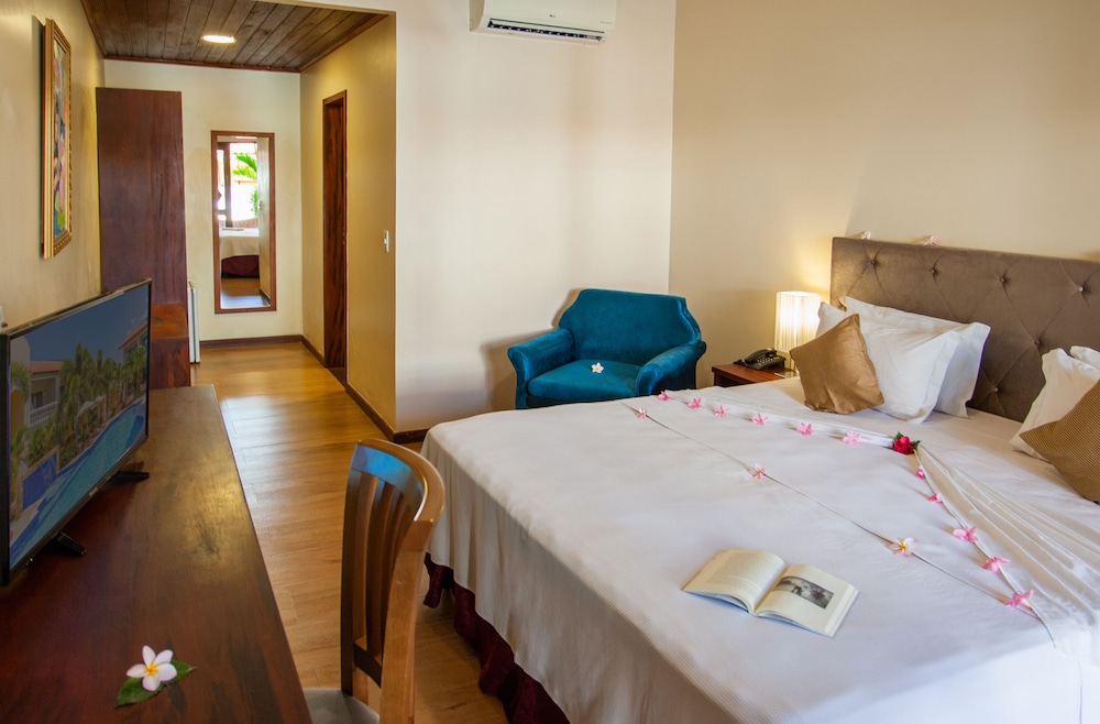 Suite, Garden Area photo 3