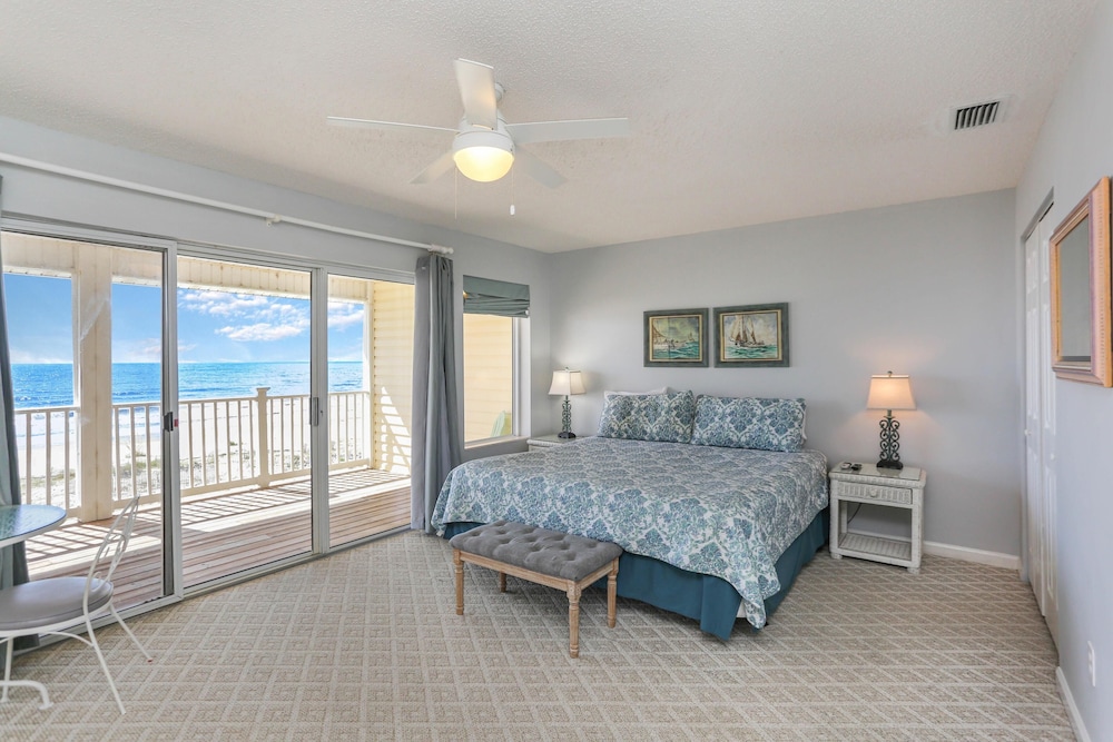 Townhome, Multiple Beds (Pelican Landing 2) photo 3