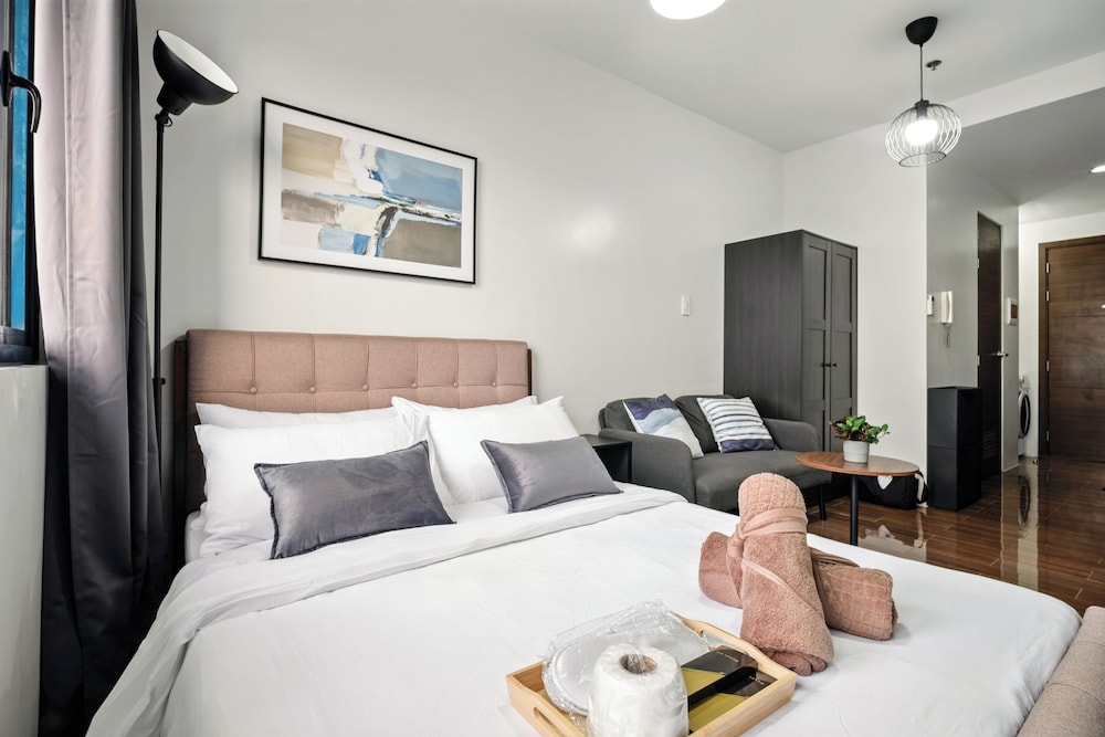 Room, 1 Bedroom, Private Pool, City View photo 1