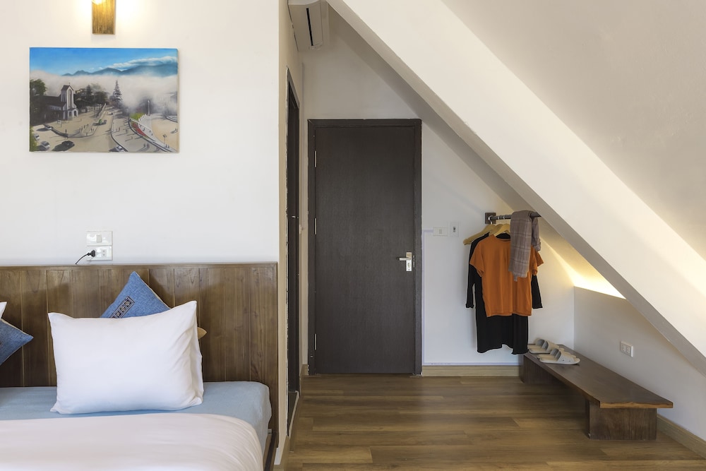 Executive Attic Suite photo 3