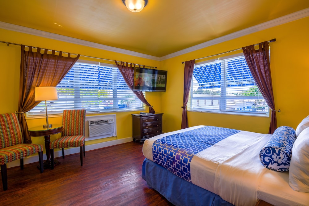 Deluxe Room, 1 Queen Bed