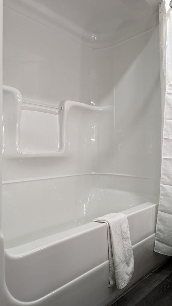 Room, 2 Queen Beds, Non Smoking - Photo 5