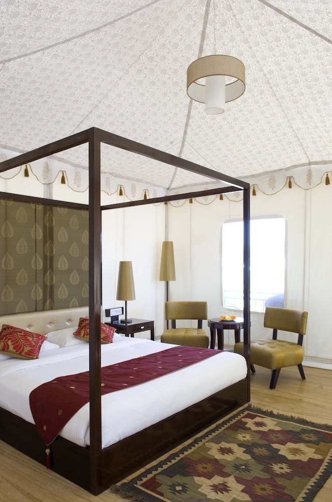 Superior Room, 1 King Bed