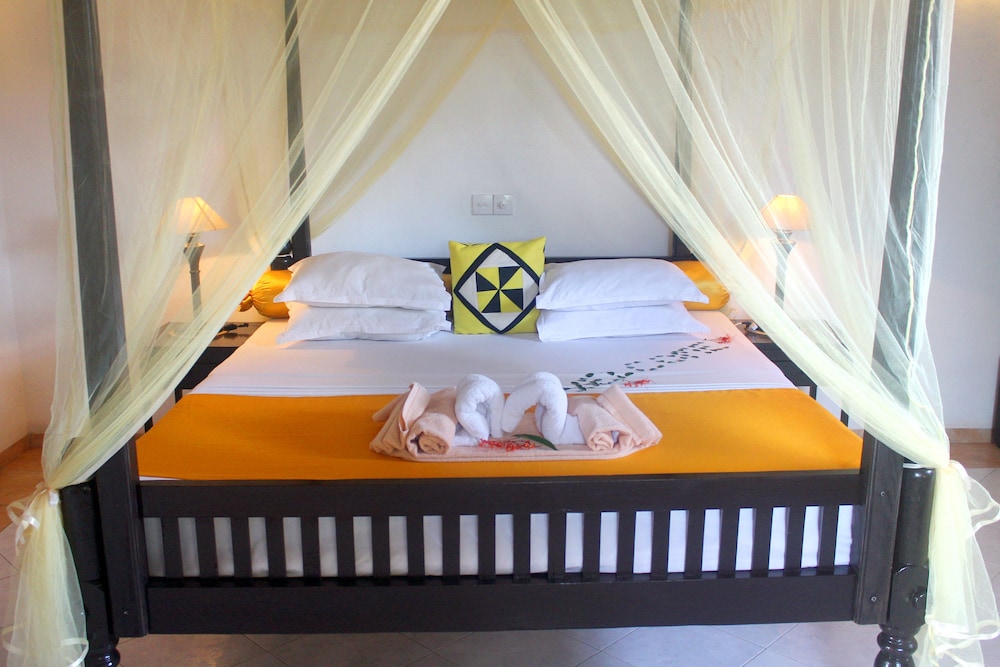 Deluxe Room, Private Bathroom, Pool View photo 1