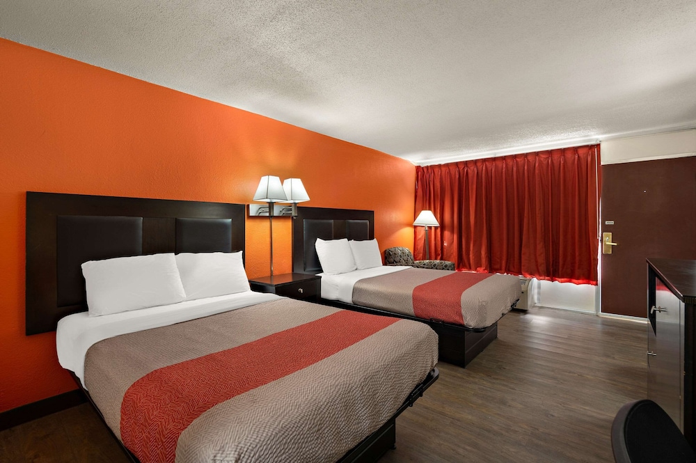 Room, 2 Double Beds, Non Smoking - Photo 5