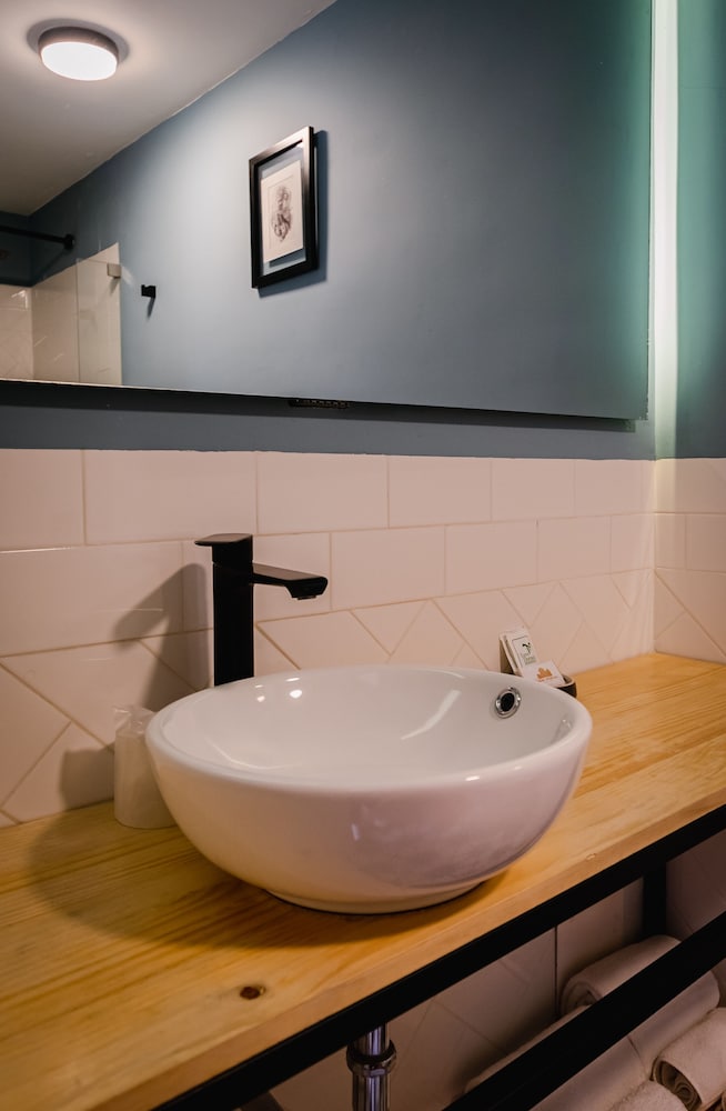Double Room - Photo 12