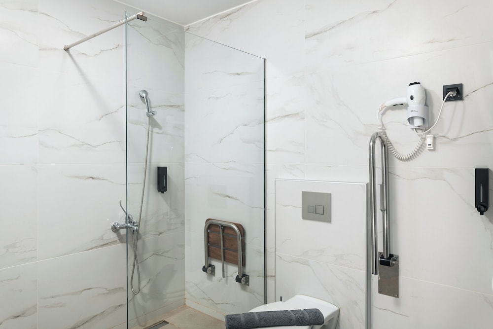 Standard Double or Twin Room, Street View photo 3