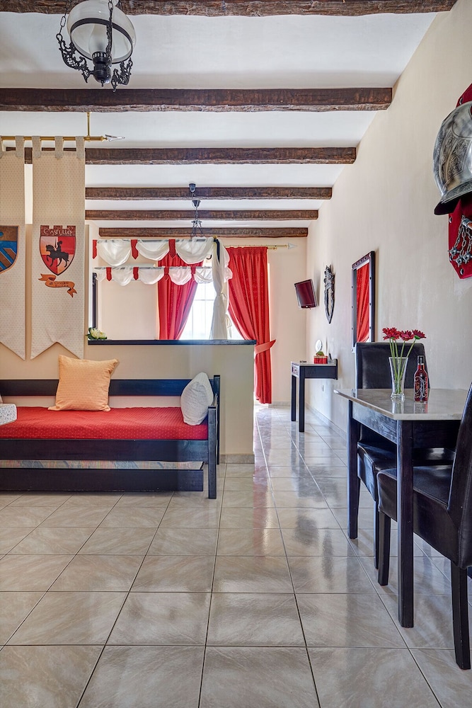 Suite (Adults Only) - Photo 18