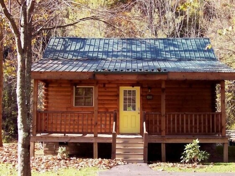 Cabin, 1 King Bed (313: Great Escape) photo 2