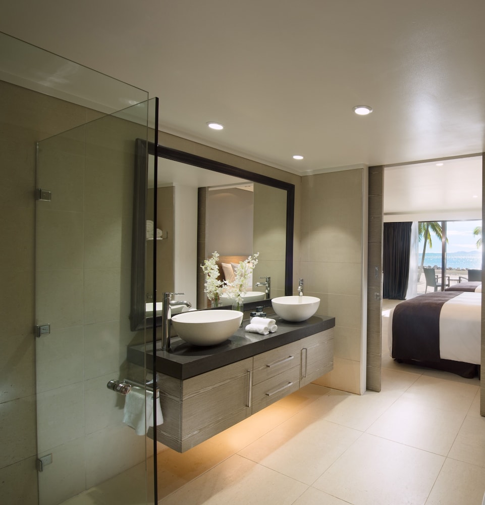 Room, 2 Queen Beds, Balcony, Beachfront