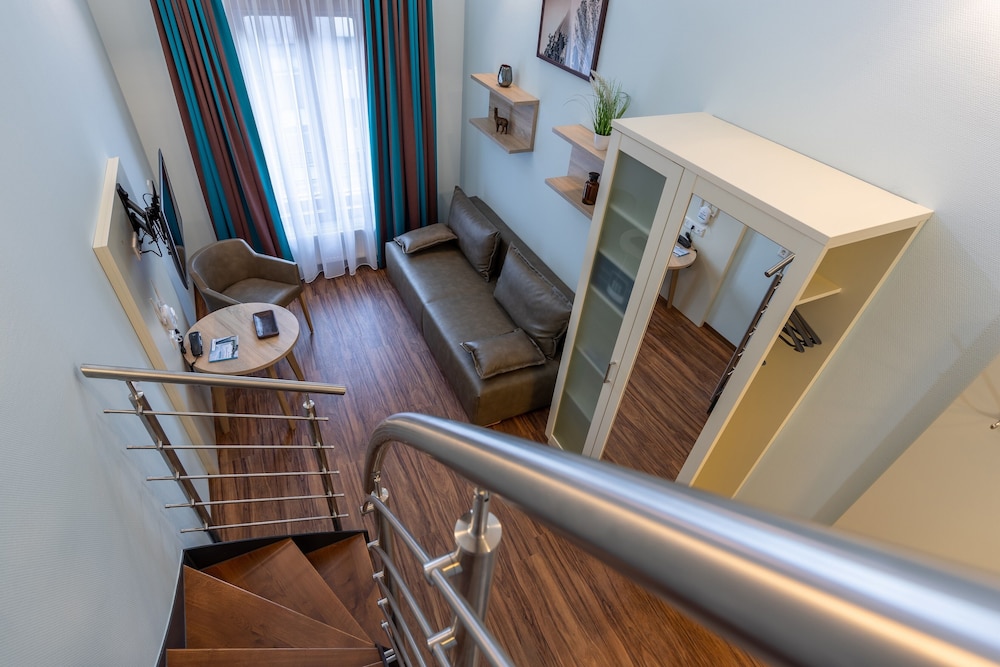Duplex - Photo 4