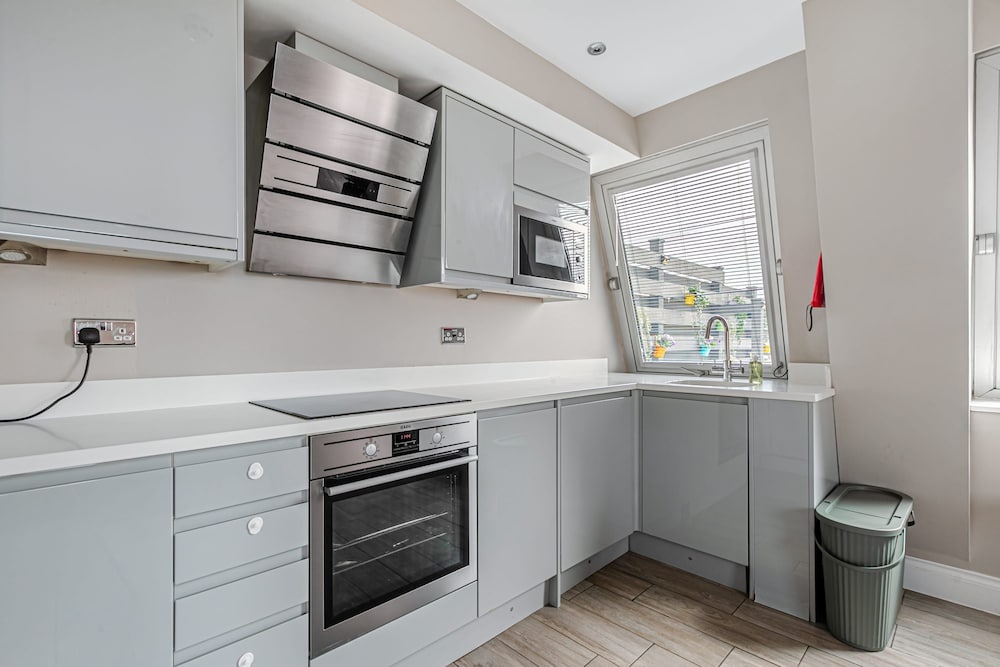 Apartament na szczycie w Brighton Beach City z widokiem na morze i balkonem, Zdjęcie 17
