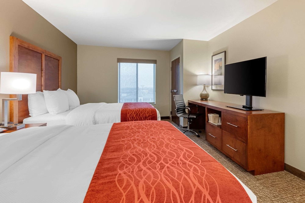 Standard Room, 2 Queen Beds, Non Smoking - Photo 4