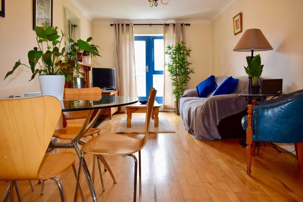 Apartment (2 Bedrooms)
