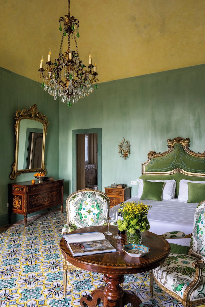 Royal Room photo 3