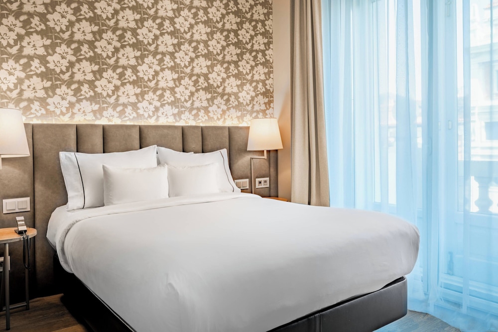 Premium Room, 1 Queen Bed