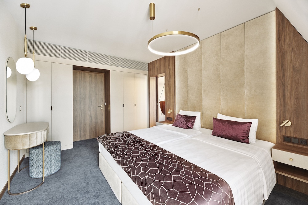 Exclusive Suite