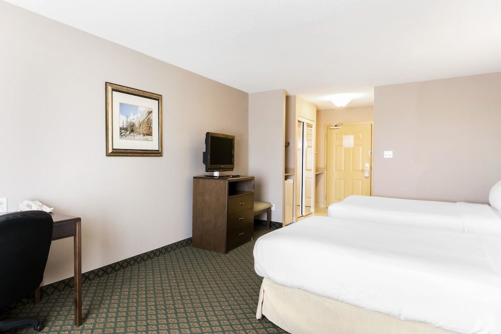 Standard Room 2 Queen Beds Non Smoking - Photo 11