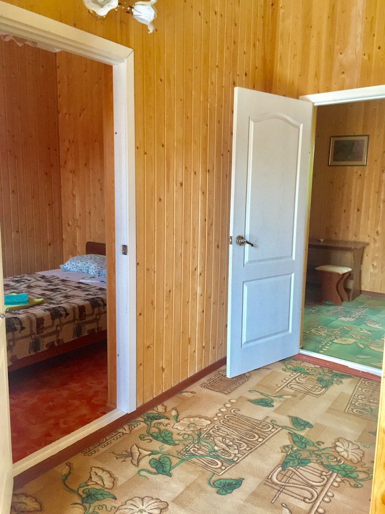 Family Room photo 1