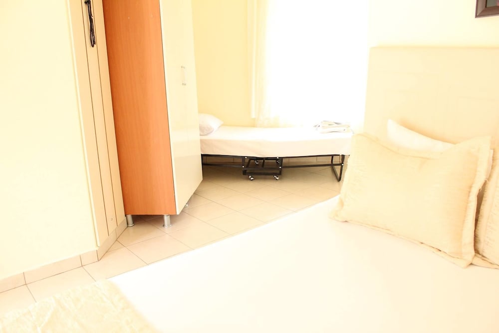 Standard Triple Room photo 3