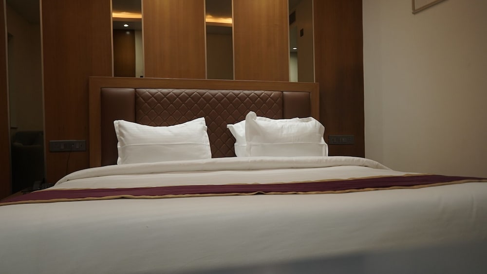 Economy Room, 1 King Bed