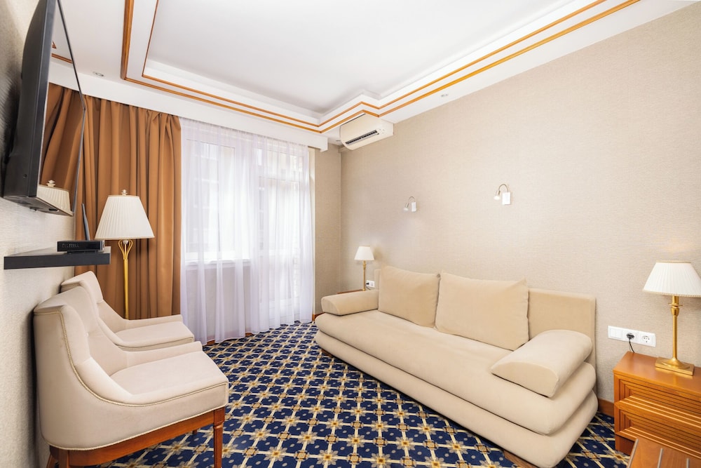 Superior Studio Suite photo 3