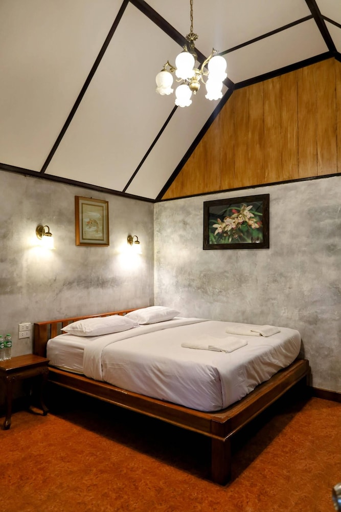 Superior Bungalow - Photo 15