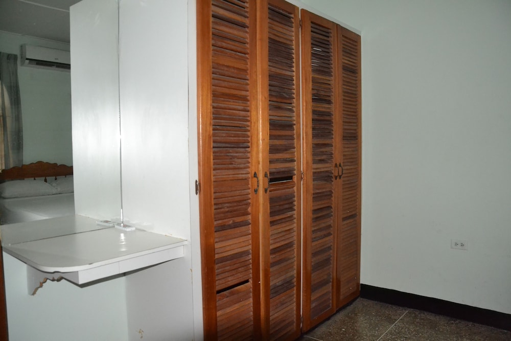 Family Apartment, Multiple Beds, Kitchen photo 3
