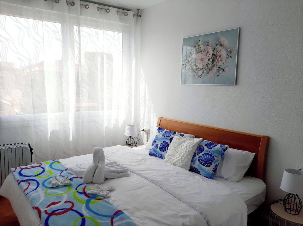 Estudio Familiar, 1 Cama Queen con Sofá Cama, Baño Privado