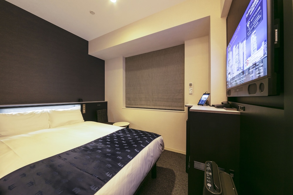 Standard Room, Shower Only - Photo 4