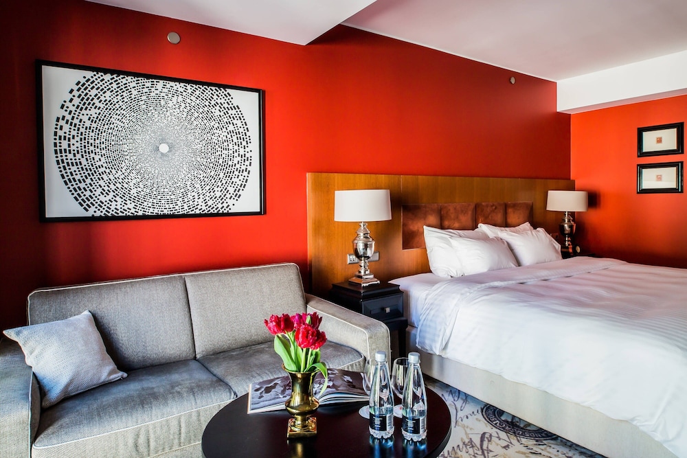 Executive Room, 1 King Bed (Courtyard View) - Photo 7