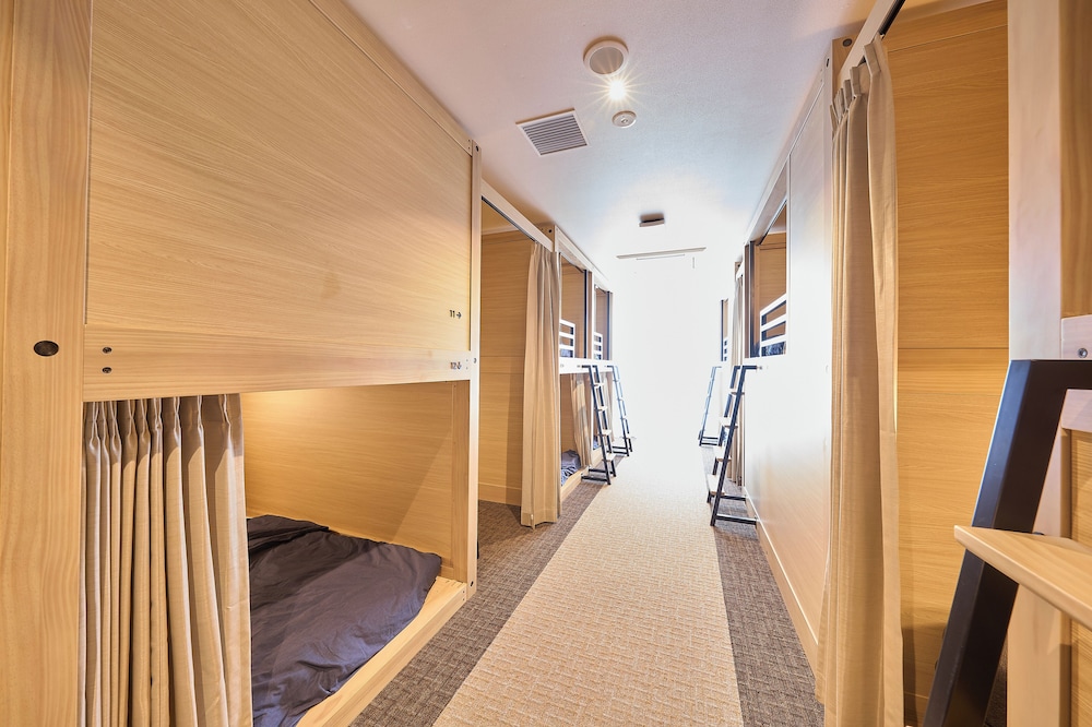 Shared Dormitory, Mixed Dorm, Non Smoking thumbnail 5