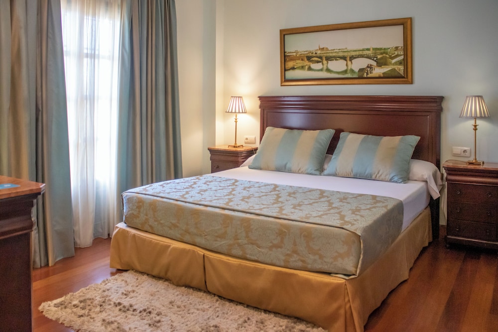 Suite - Photo 2