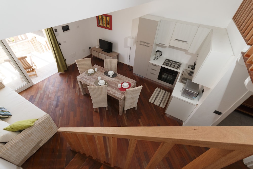 Apartment, 2 Bedrooms, City View photo 3