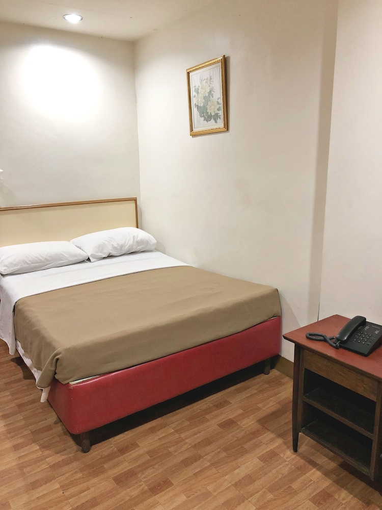 Semi Double Room