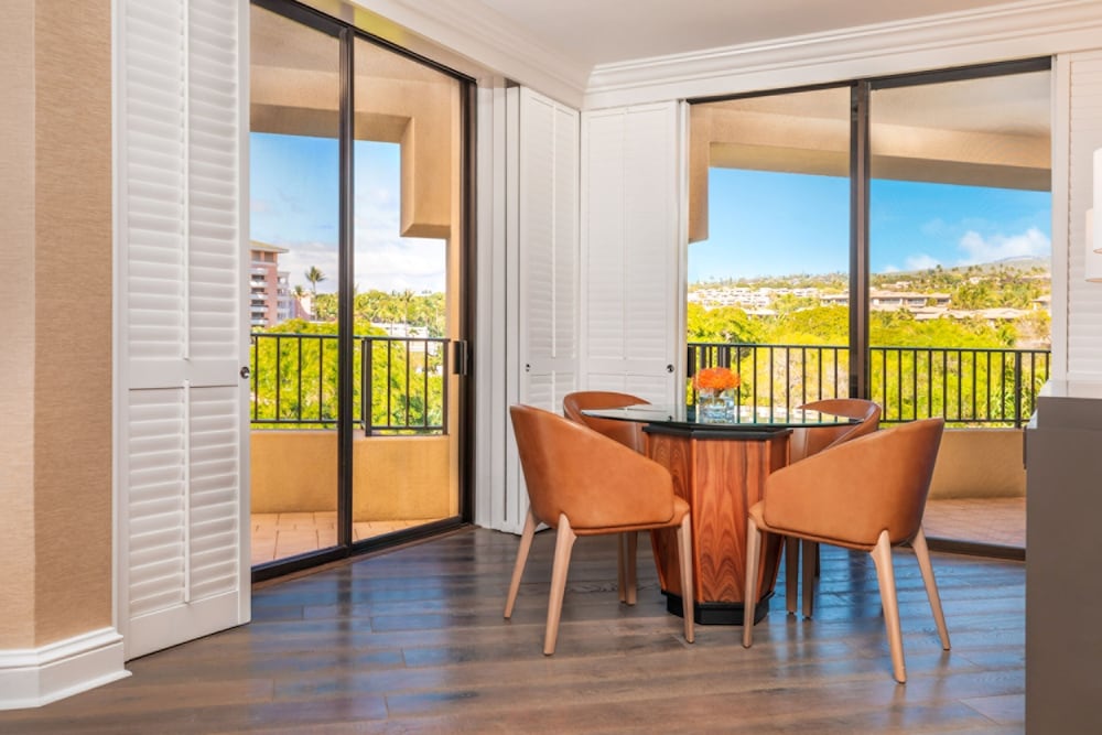 Deluxe Garden View Executive Suite