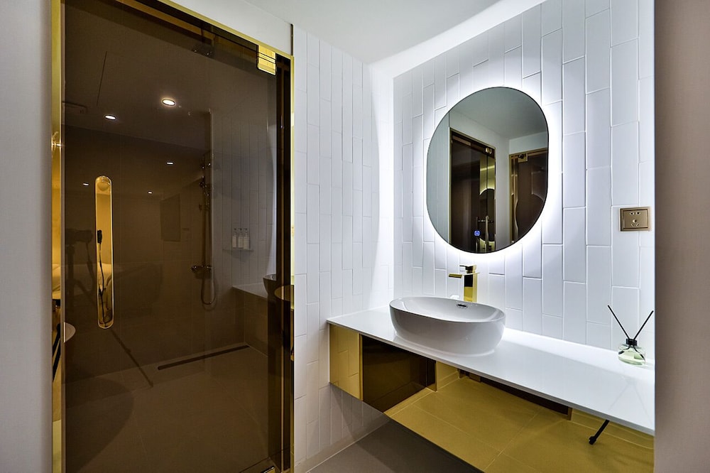 Premium Double Room - Photo 6