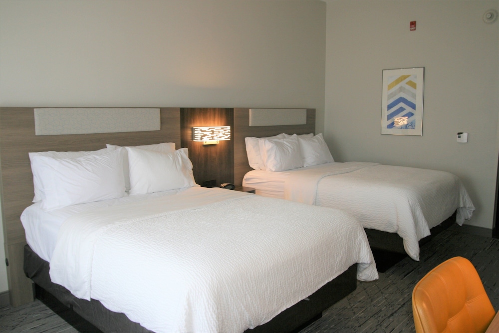Standard Room, 2 Queen Beds - Photo 1