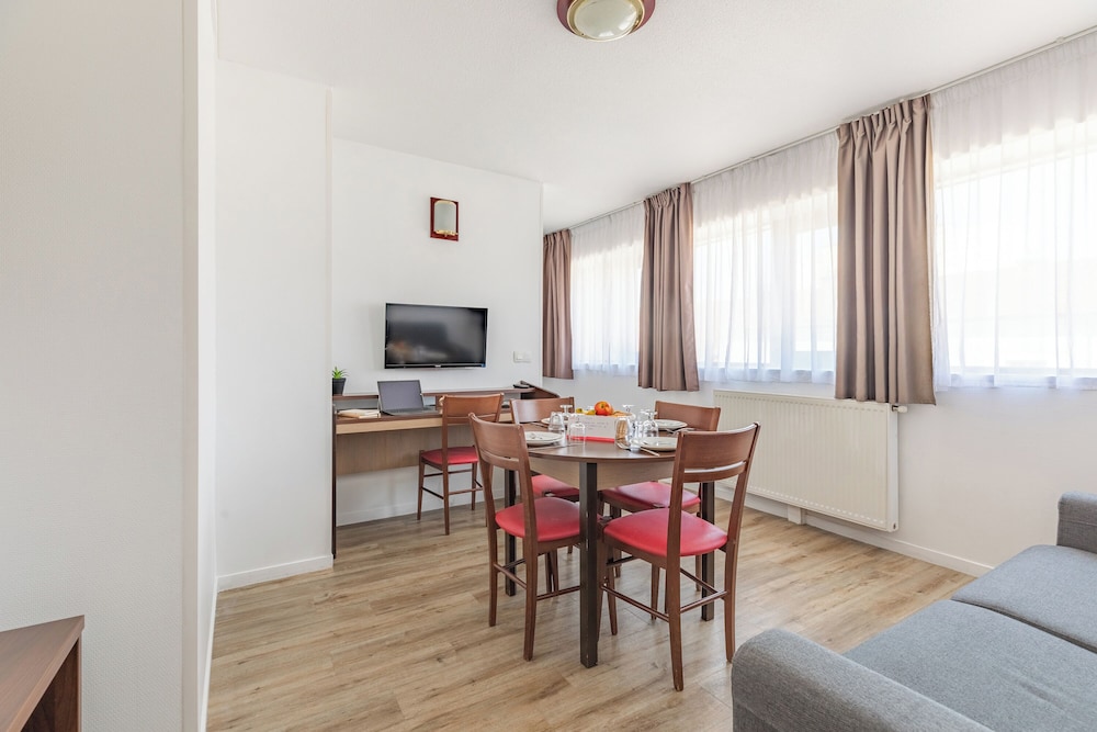 Apartment, 2 Bedrooms - Photo 6