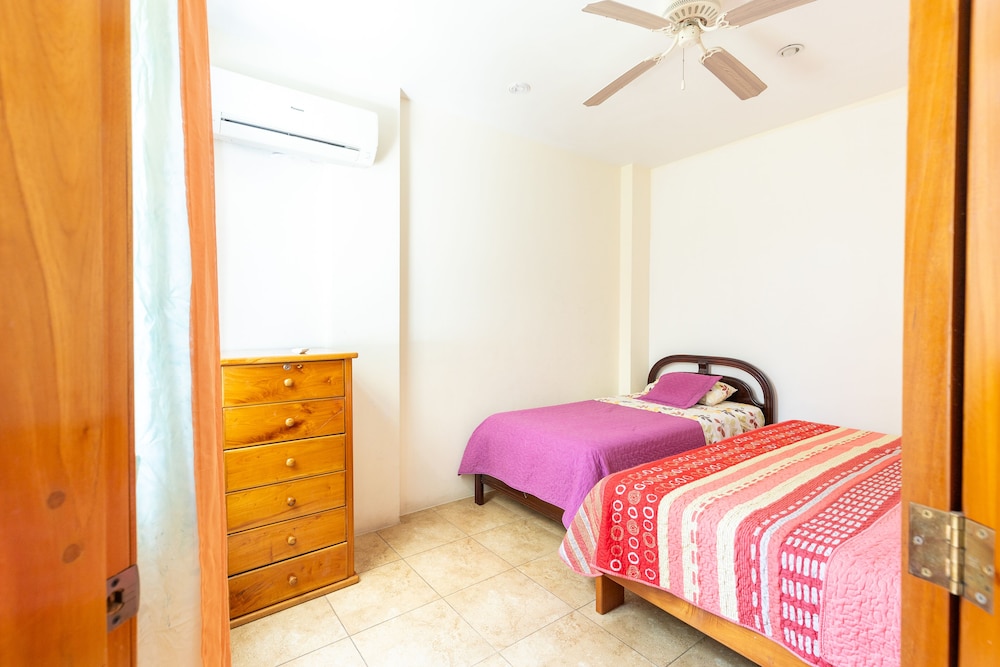 Family Apartment, 2 Bedrooms, Kitchen, Tower photo 3
