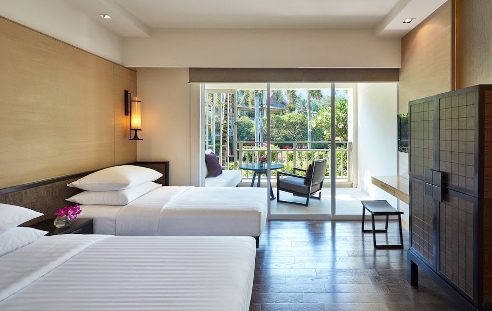 Club Room, 2 Twin Beds (Club Access) - Photo 1
