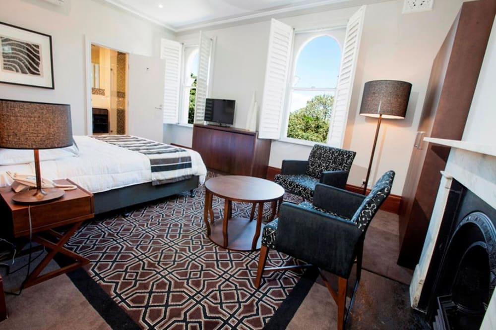Premium Suite